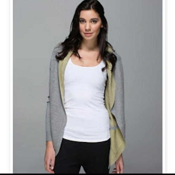 Lululemon Cabin Yogi reversible green/light grey Sz 6 - Picture 2 of 11